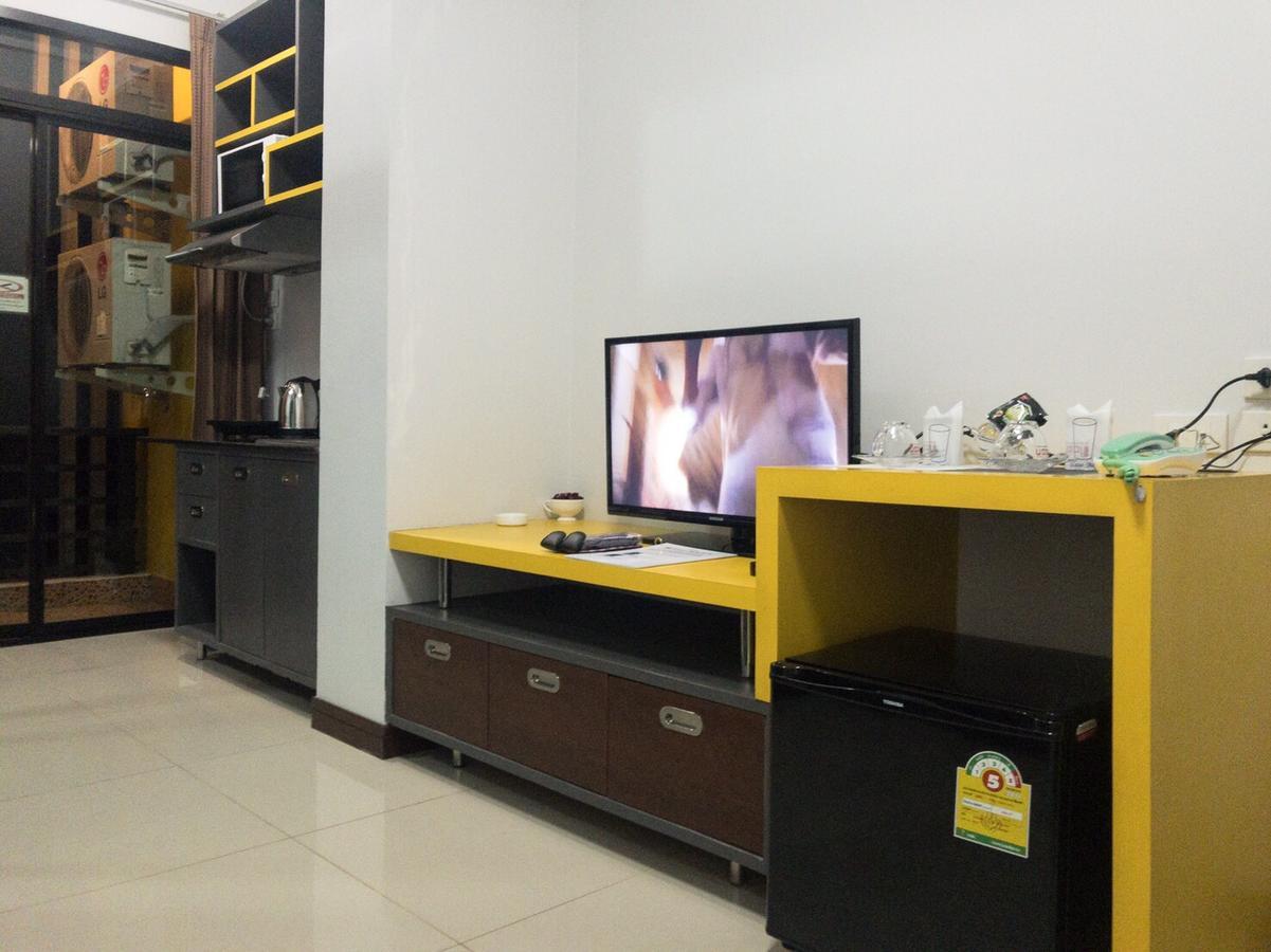 The Icon Service Apartment Si Maha Phot Exterior photo