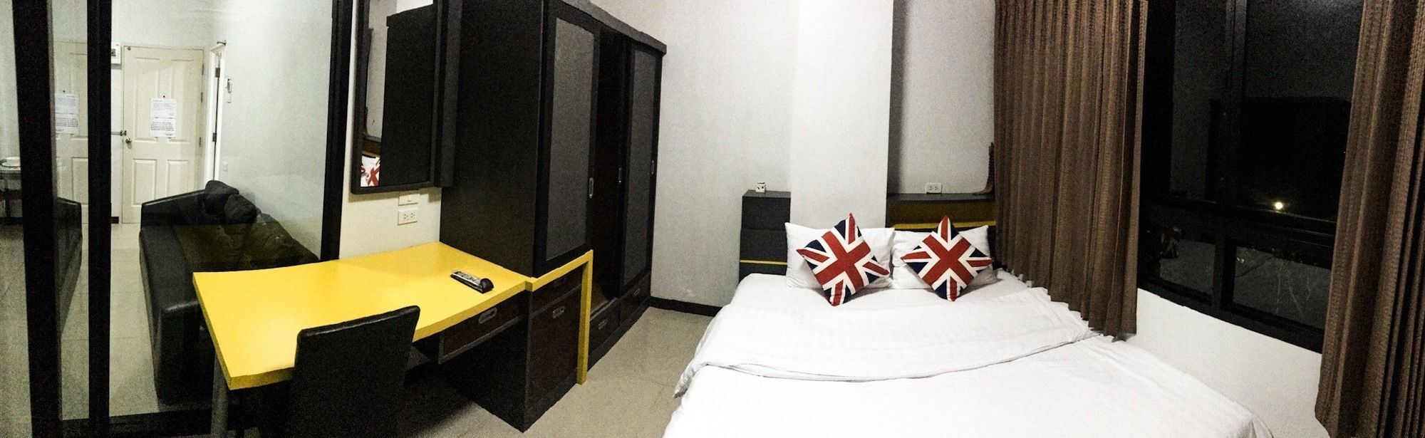 The Icon Service Apartment Si Maha Phot Exterior photo